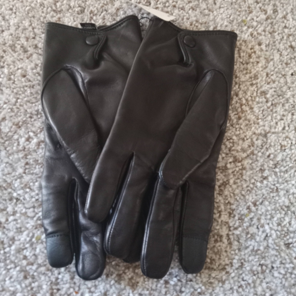 Neiman Marcus womens black leather gloves size 9